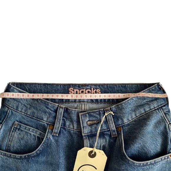 MOTHER Denim The Tippy Top Sweet Tooth Ankle Jeans in Delicious Memories, 26 - Picture 4 of 5